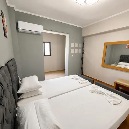 Sunny Retreat - With Patio Parking & Gym * Kéfalos