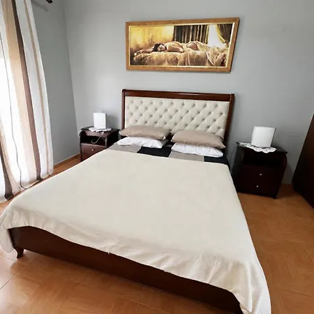 Sunny Retreat - With Patio Parking & Gym Casa vacanze *