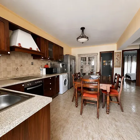 Sunny Retreat - Kefalos Stay With Patio Parking & Gym *