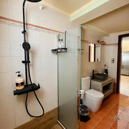 Sunny Retreat - Kefalos Stay With Patio Parking & Gym Holiday home