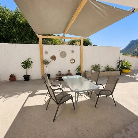 Sunny Retreat - Kefalos Stay With Patio Parking & Gym
