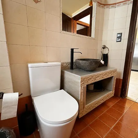 Casa vacanze Sunny Retreat - With Patio Parking & Gym *