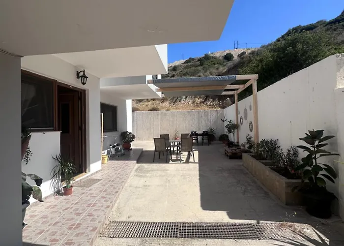 House Into A Paradise Of * Kéfalos