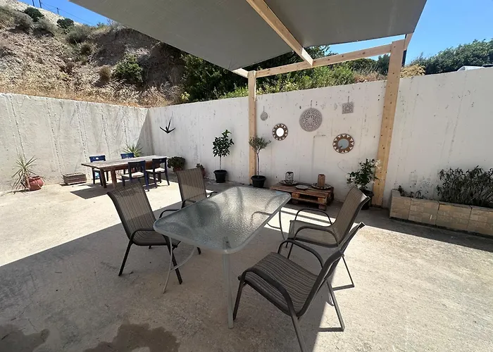 House Into A Paradise Of *